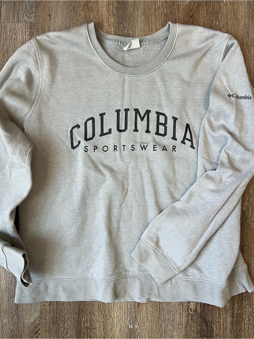 Columbia Sportswear Women’s XL Gray Spellout Crewneck Sweatshirt Logo Pullover